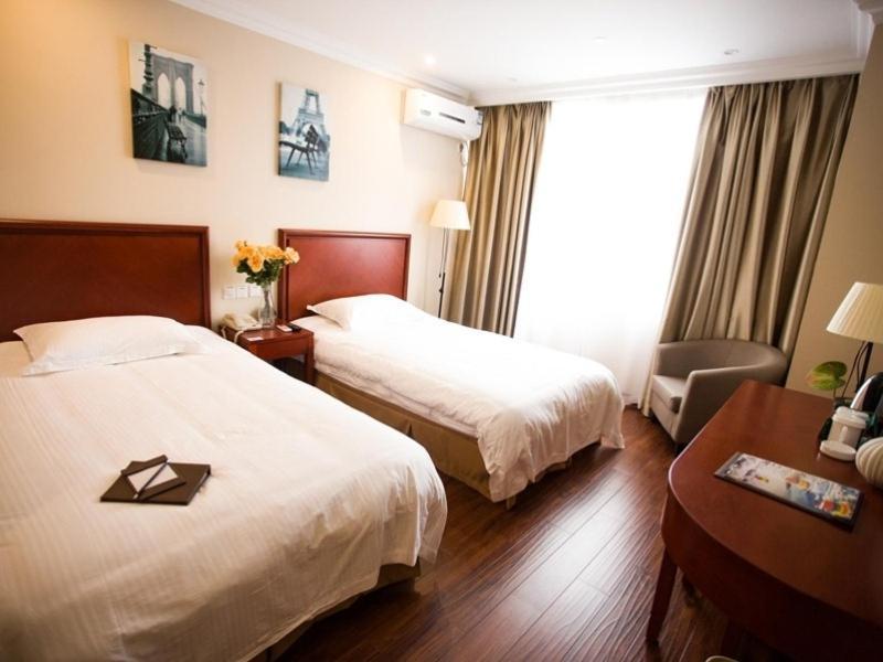 Greentree Inn Anhui Wuhu Zhongshan Road Pedestrian Street Express Hotel Dış mekan fotoğraf